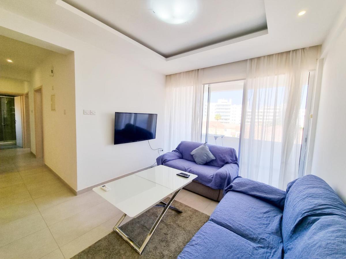 Ferienwohnung Seaside Elegance Retreat Larnaka Exterior foto