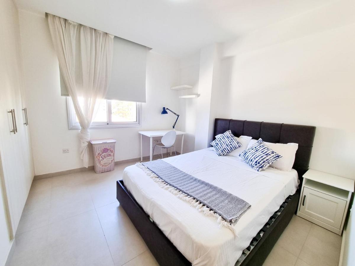 Ferienwohnung Seaside Elegance Retreat Larnaka Exterior foto