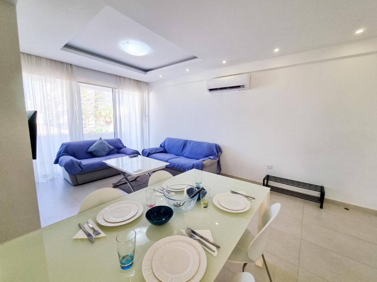 Ferienwohnung Seaside Elegance Retreat Larnaka Exterior foto